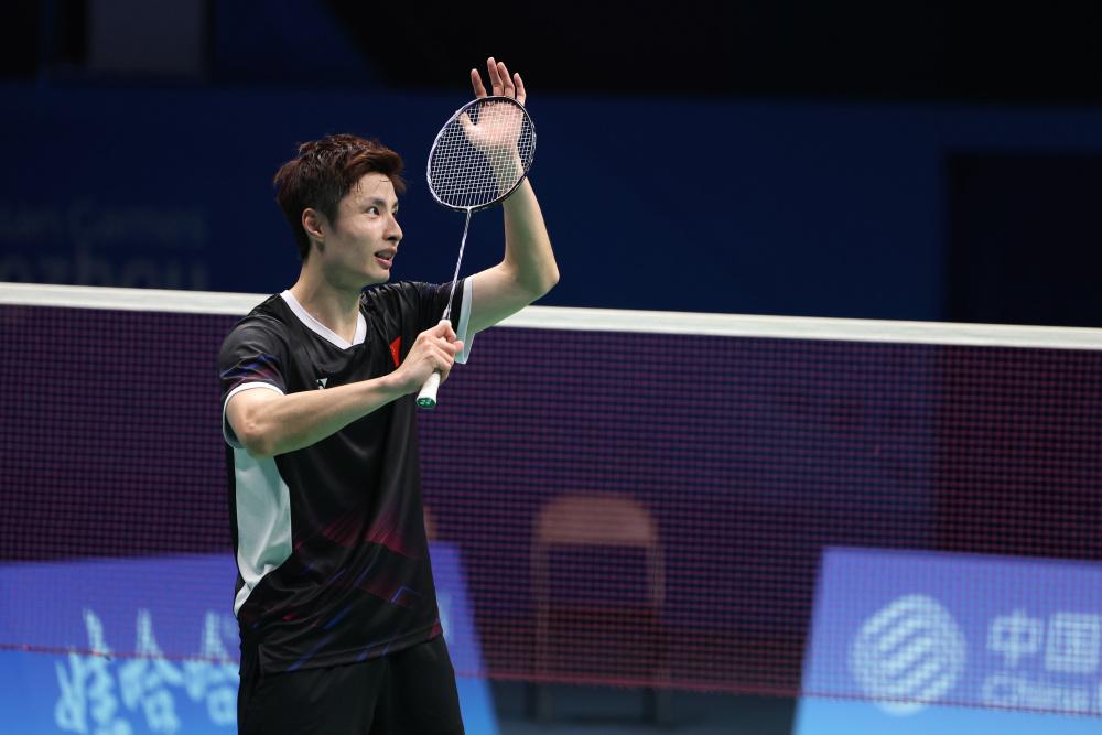 他就表现出 他就表现出